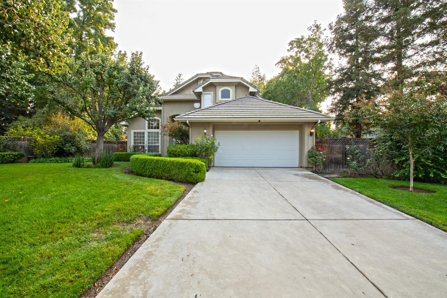 London Properties Fresno Real Estate 9184 N Brookview Ave