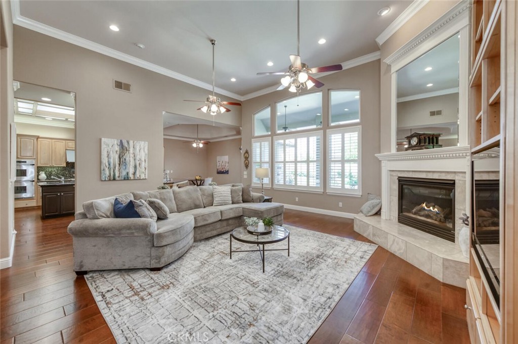 10678 N Medinah Cir, Fresno, CA 93730
