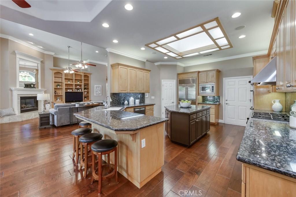 10678 N Medinah Cir, Fresno, CA 93730