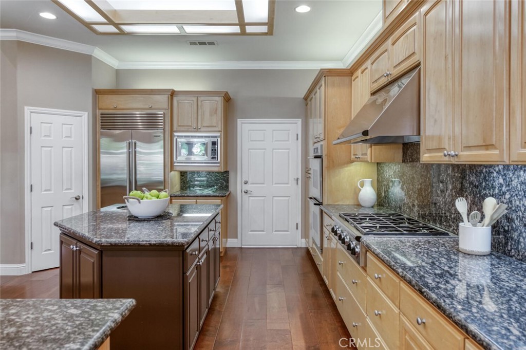 10678 N Medinah Cir, Fresno, CA 93730