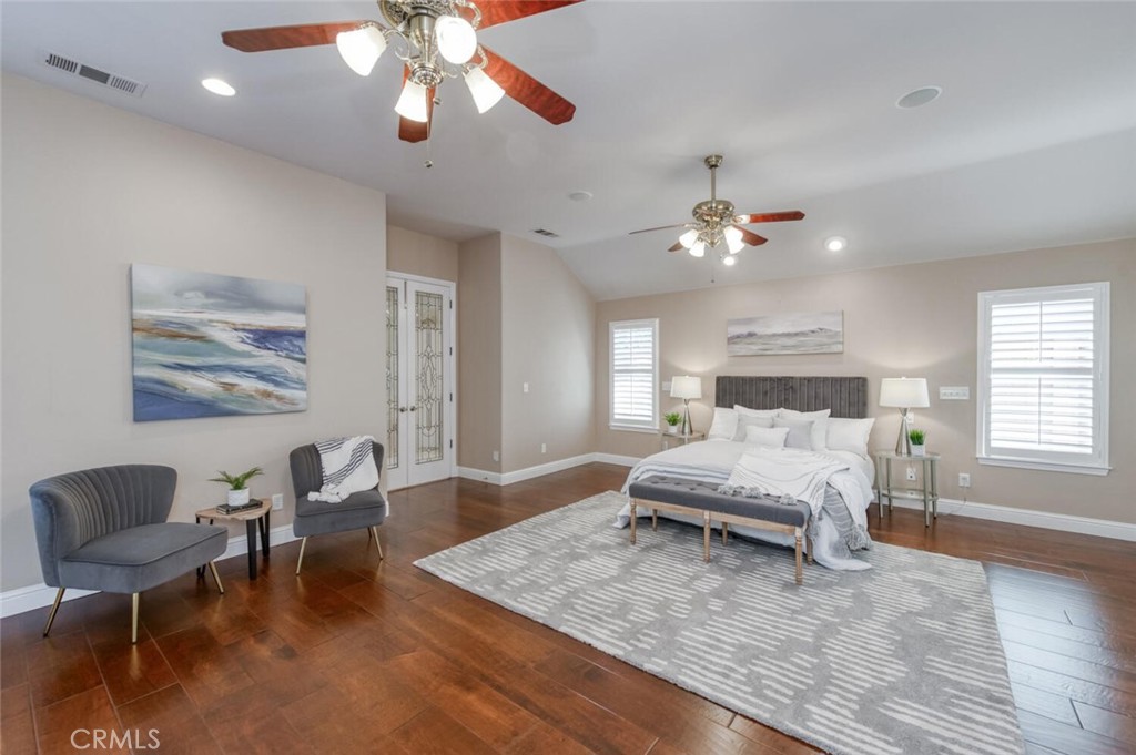 10678 N Medinah Cir, Fresno, CA 93730