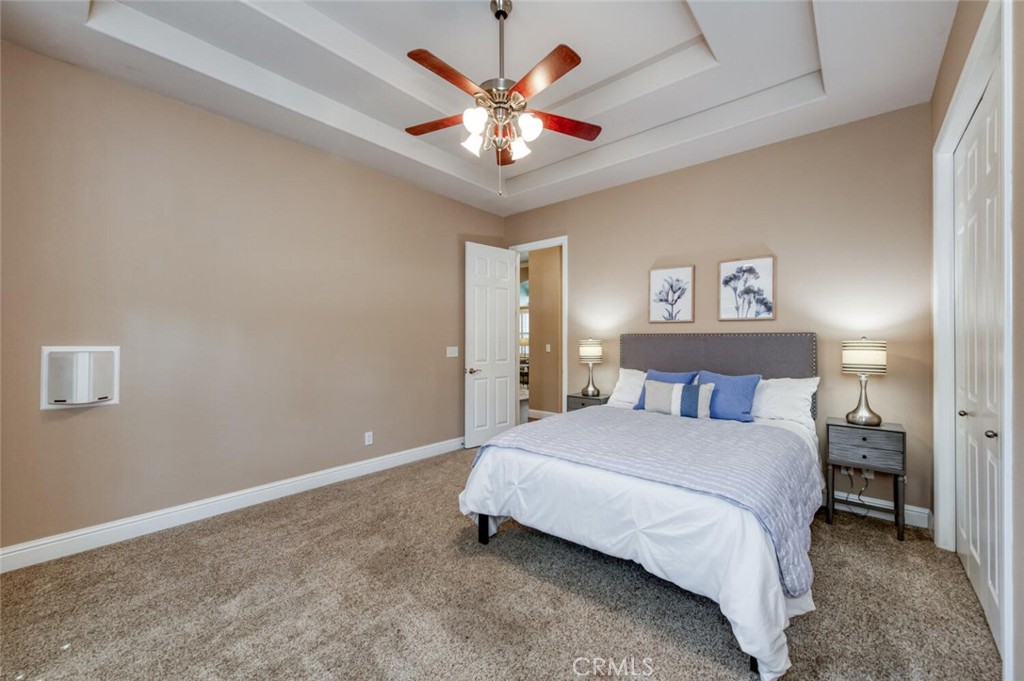 10678 N Medinah Cir, Fresno, CA 93730
