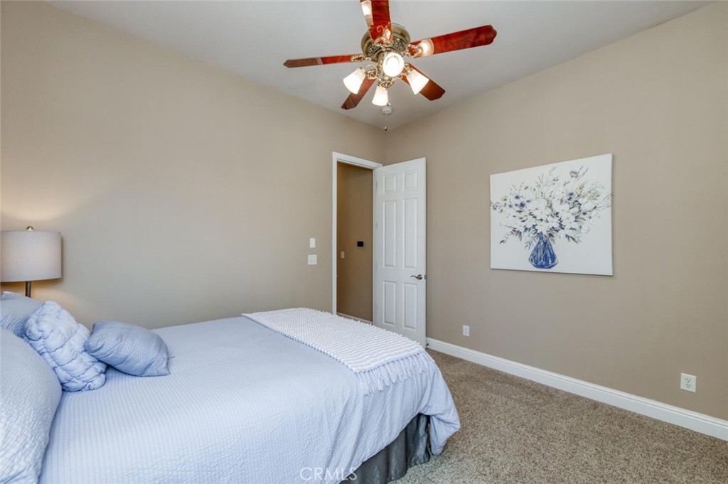 10678 N Medinah Cir, Fresno, CA 93730
