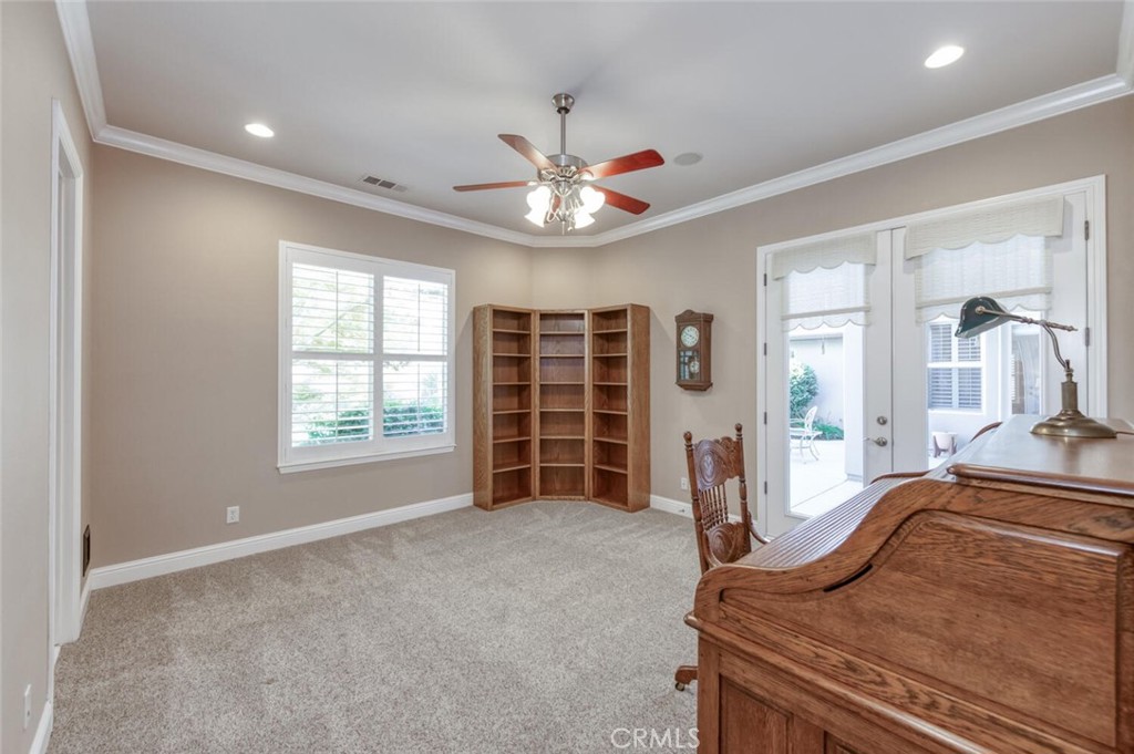 10678 N Medinah Cir, Fresno, CA 93730