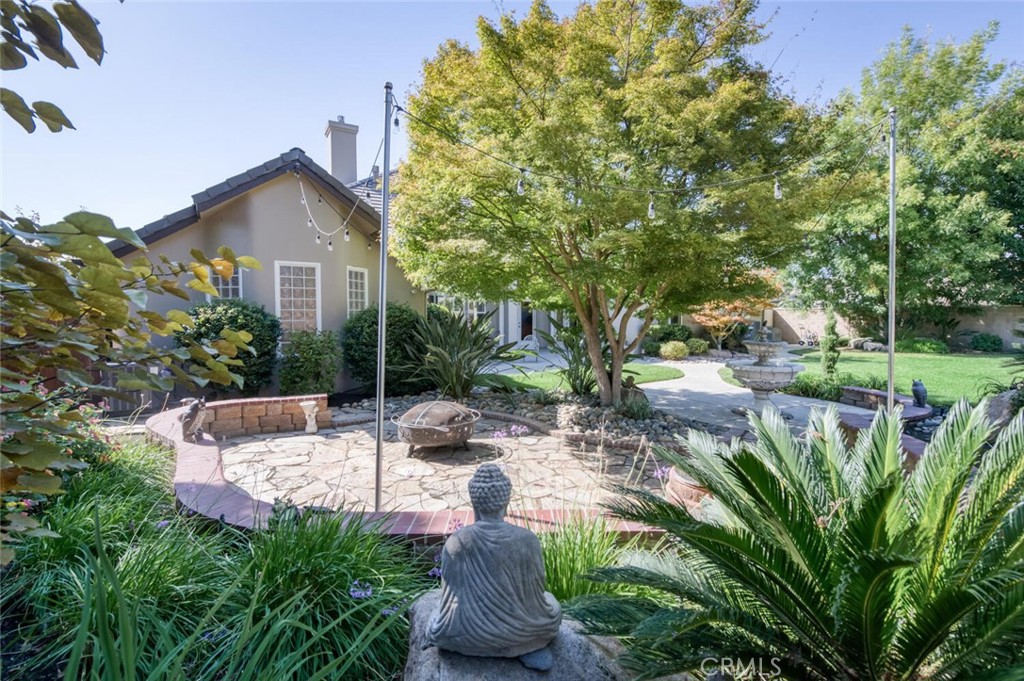 10678 N Medinah Cir, Fresno, CA 93730