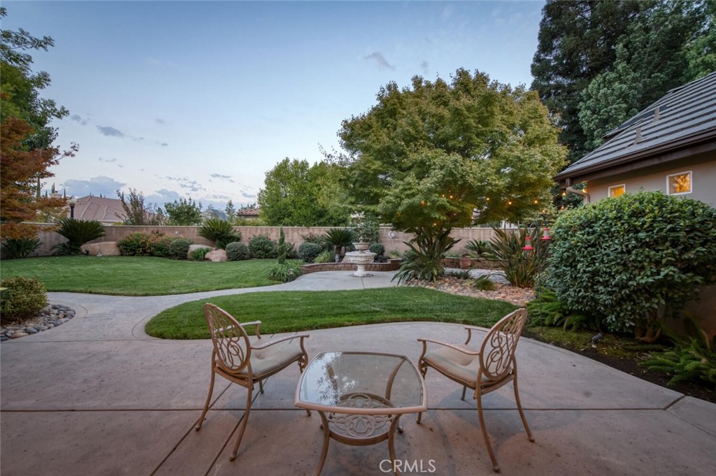 10678 N Medinah Cir, Fresno, CA 93730