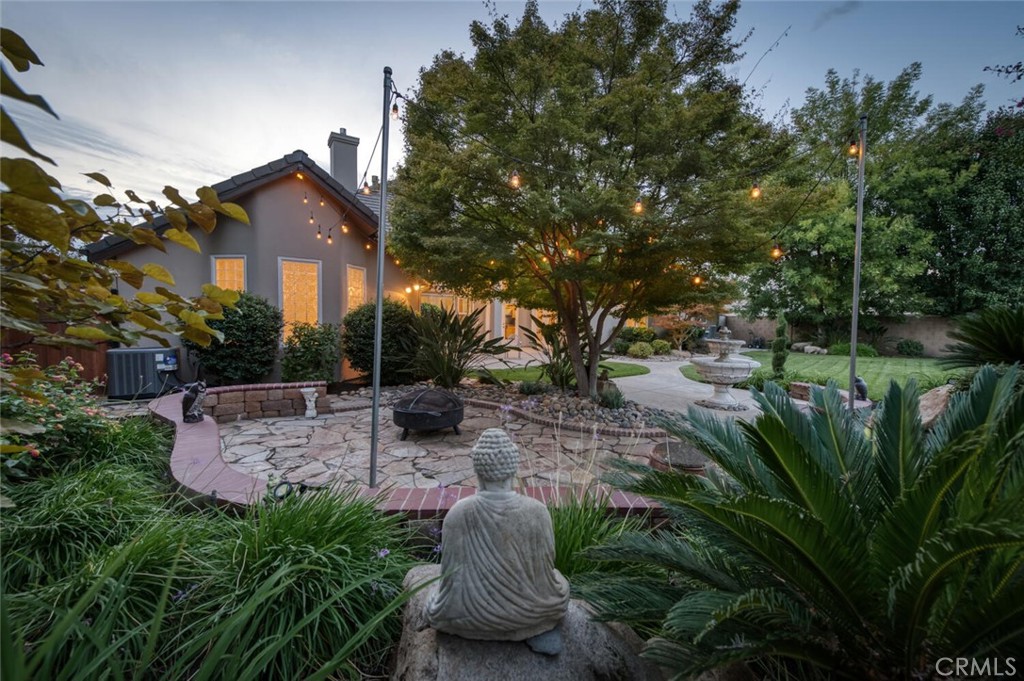 10678 N Medinah Cir, Fresno, CA 93730