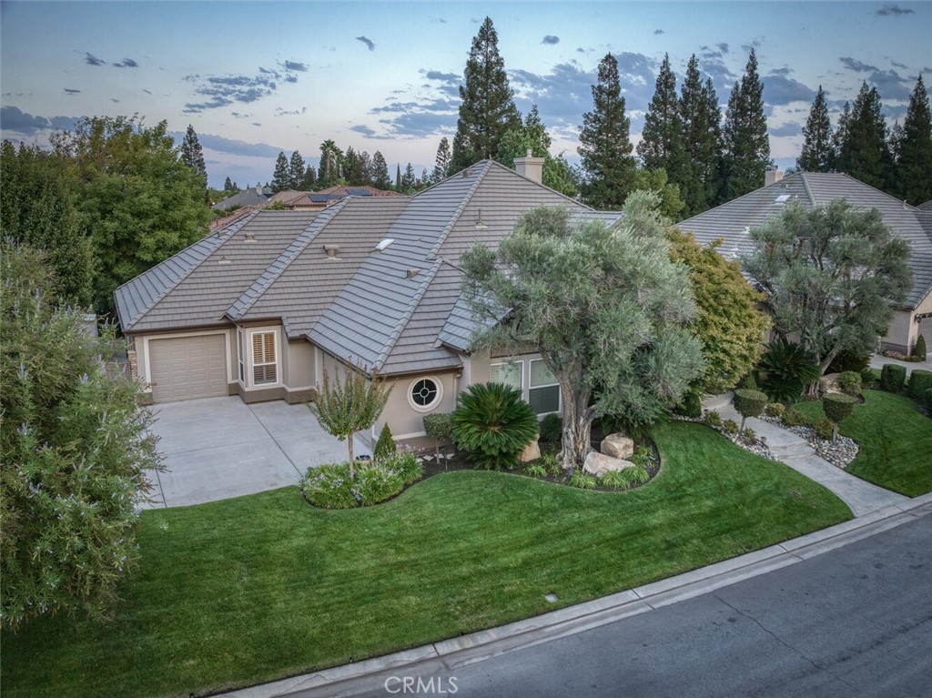 10678 N Medinah Cir, Fresno, CA 93730