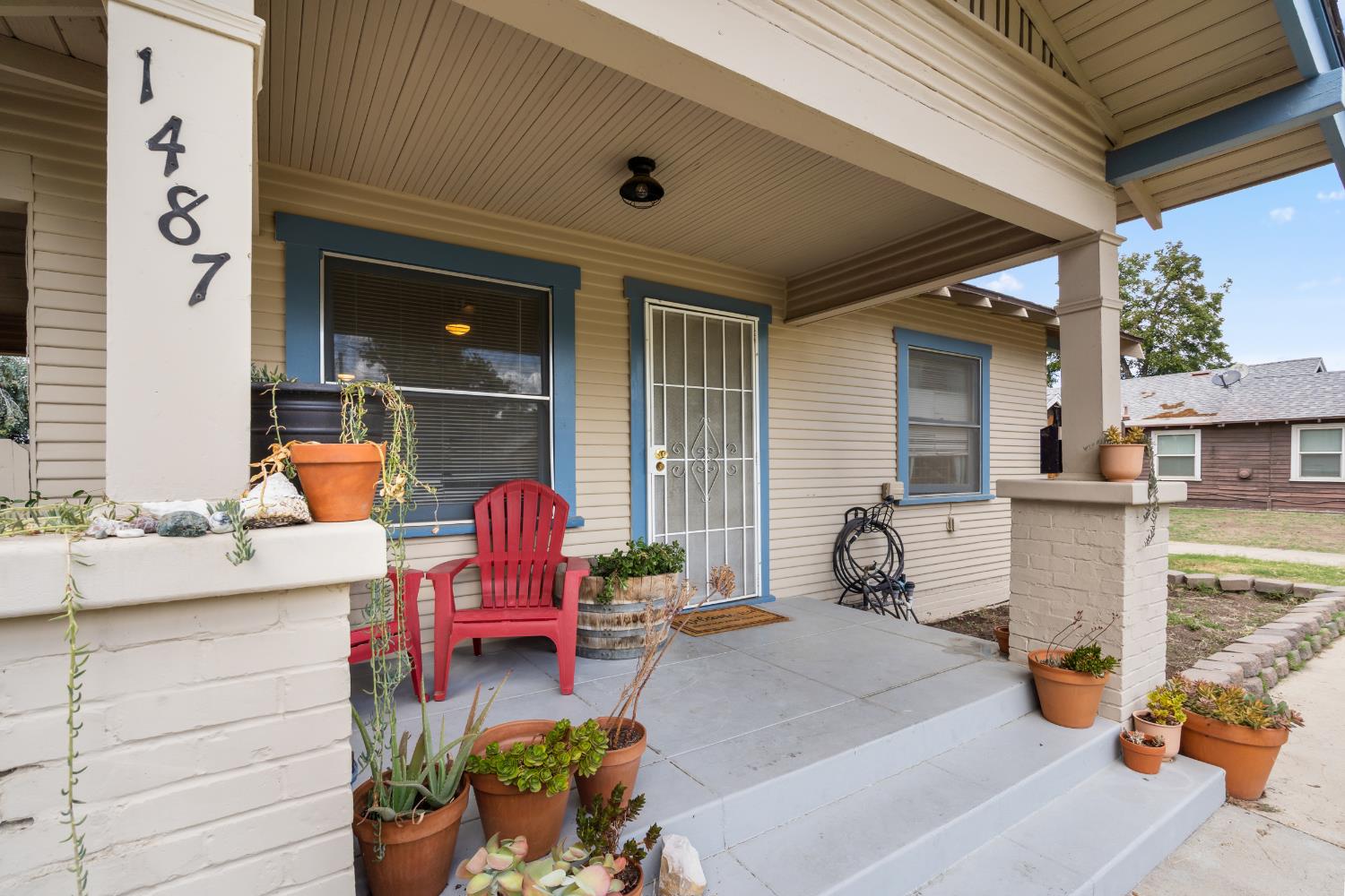 1487 N Roosevelt Ave, Fresno, CA 93728