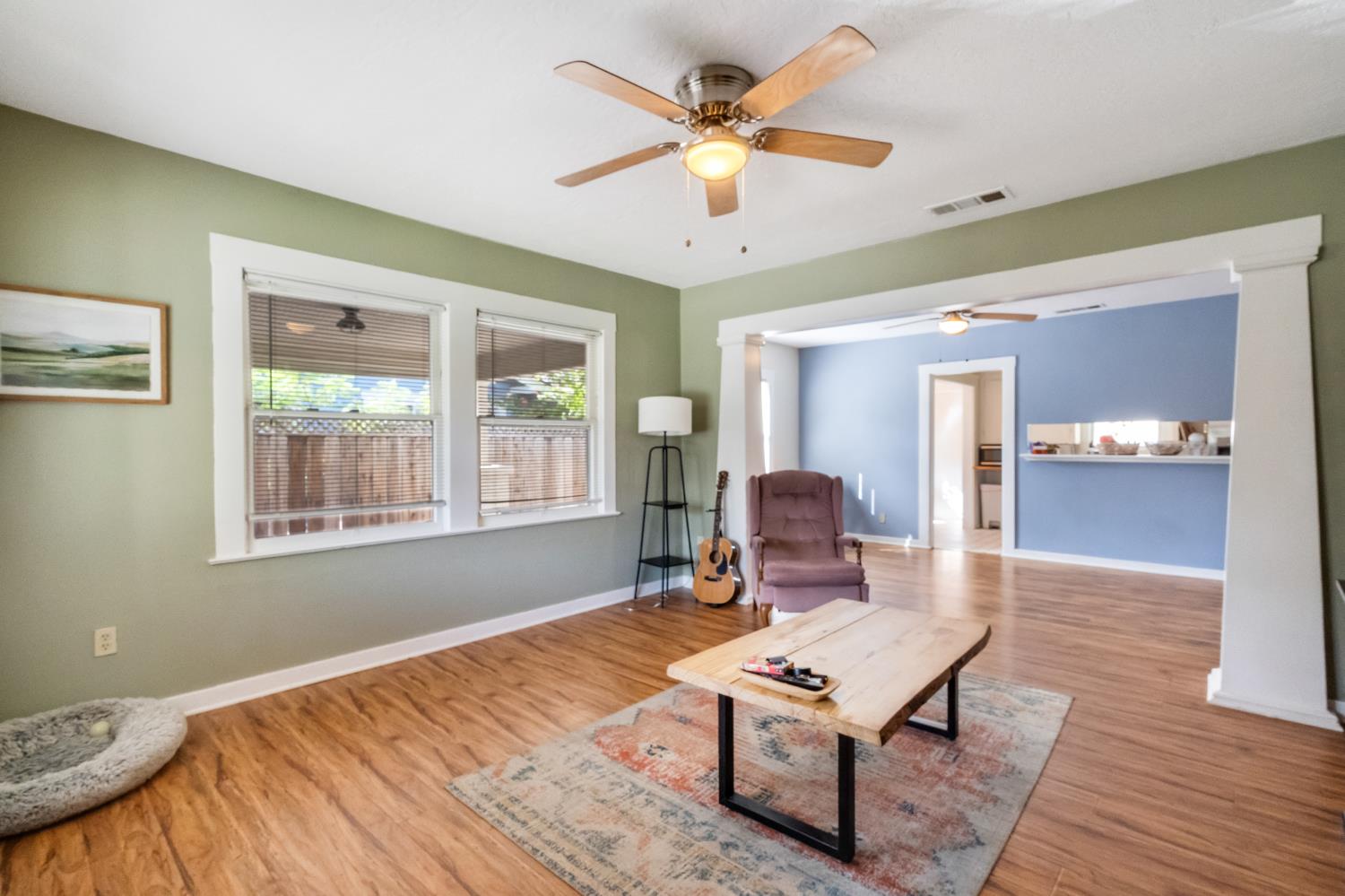 1487 N Roosevelt Ave, Fresno, CA 93728