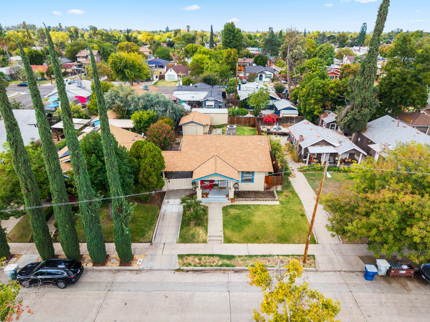 1487 N Roosevelt Ave, Fresno, CA 93728