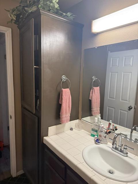 1930 E Niles Ave, Fresno, CA 93720