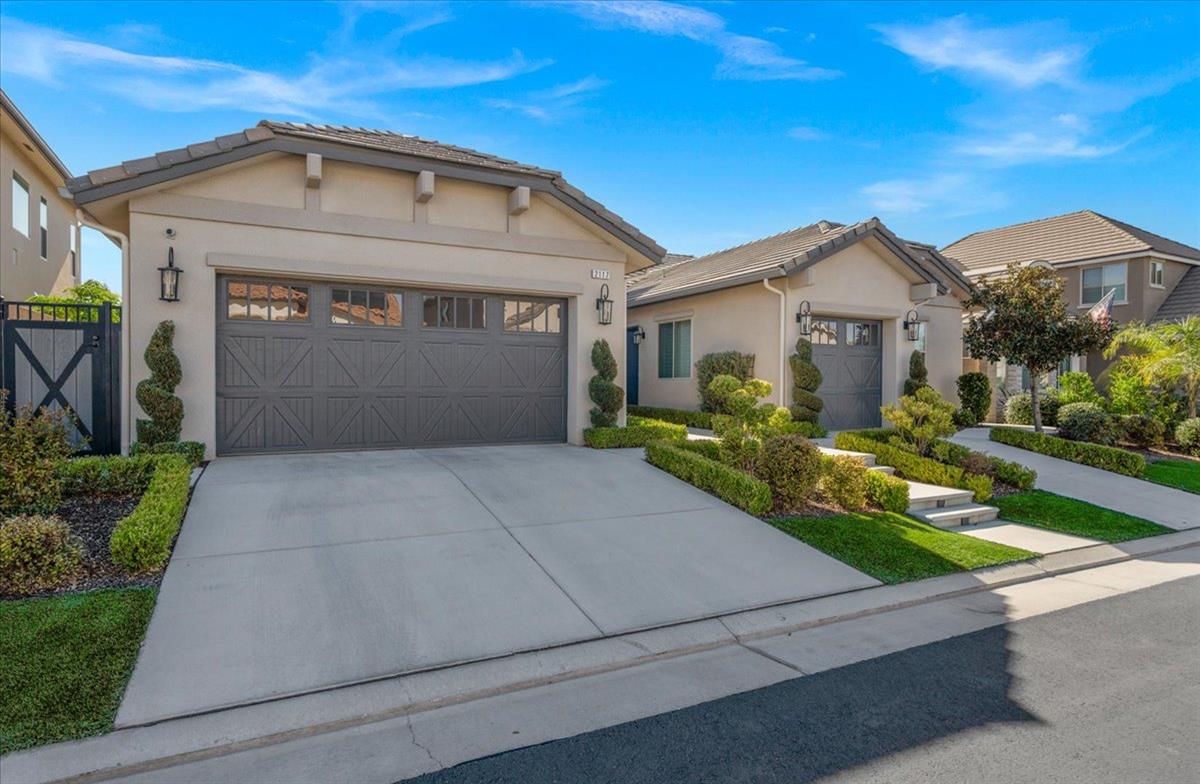 2117 E BIRDIE, Fresno, CA 93730