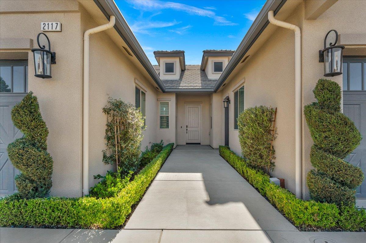 2117 E BIRDIE, Fresno, CA 93730
