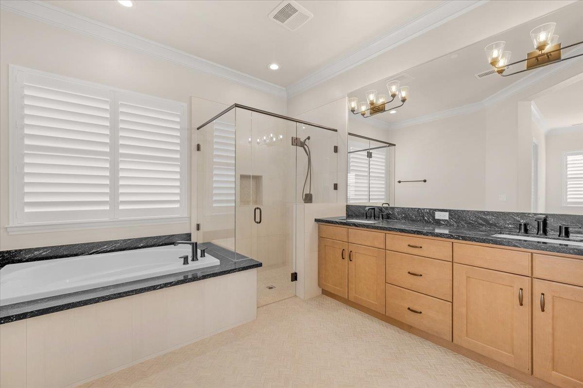 2117 E BIRDIE, Fresno, CA 93730