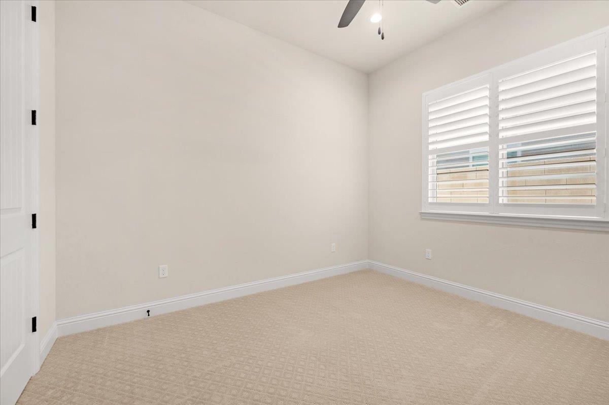 2117 E BIRDIE, Fresno, CA 93730