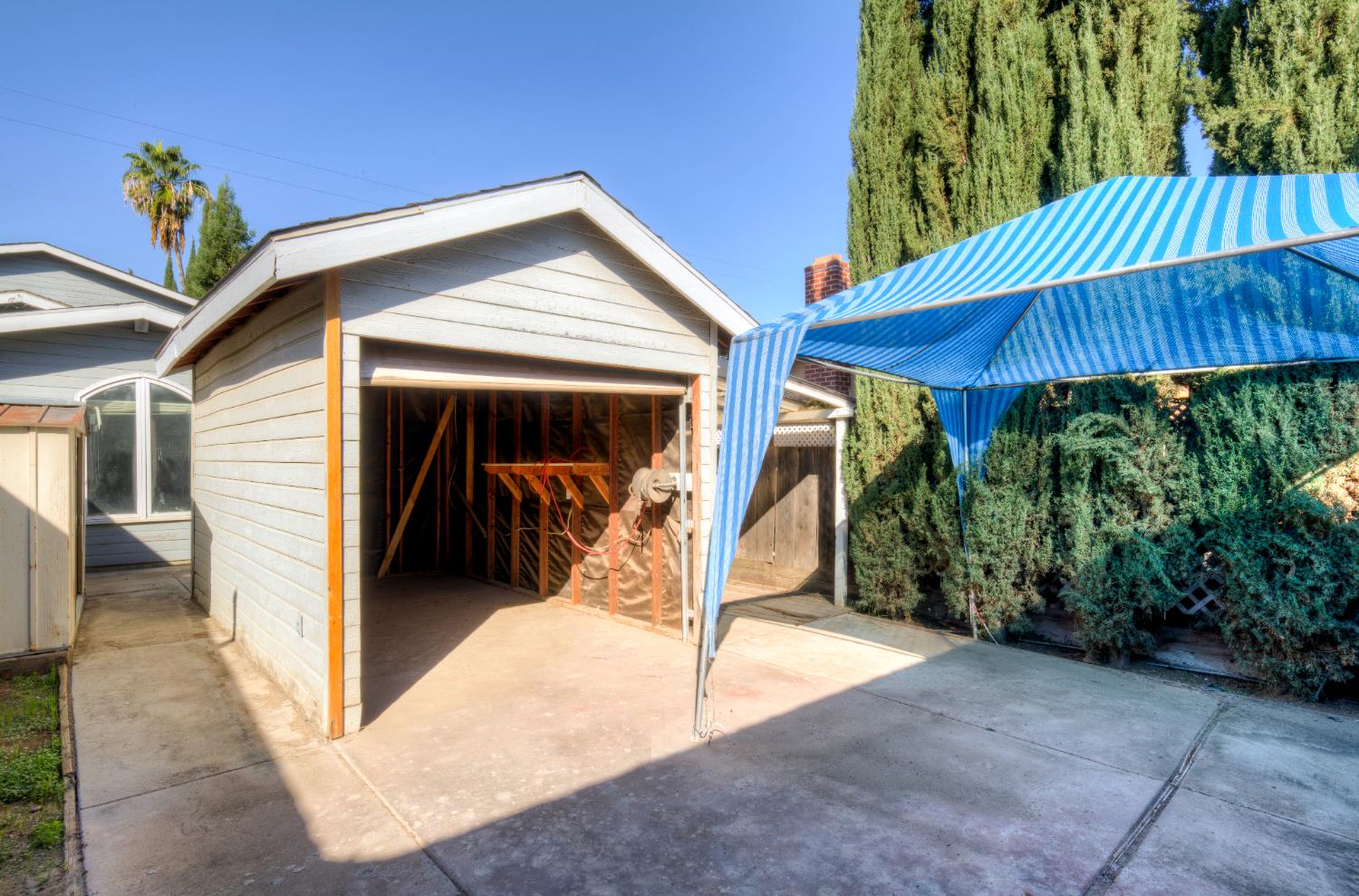 4895 N Thorne Ave, Fresno, CA 93704