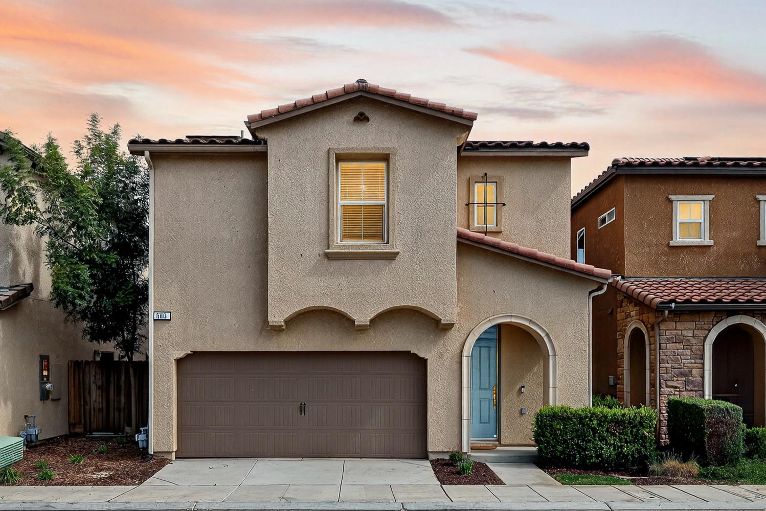 560 N Elise Ln, Fresno, CA 93727