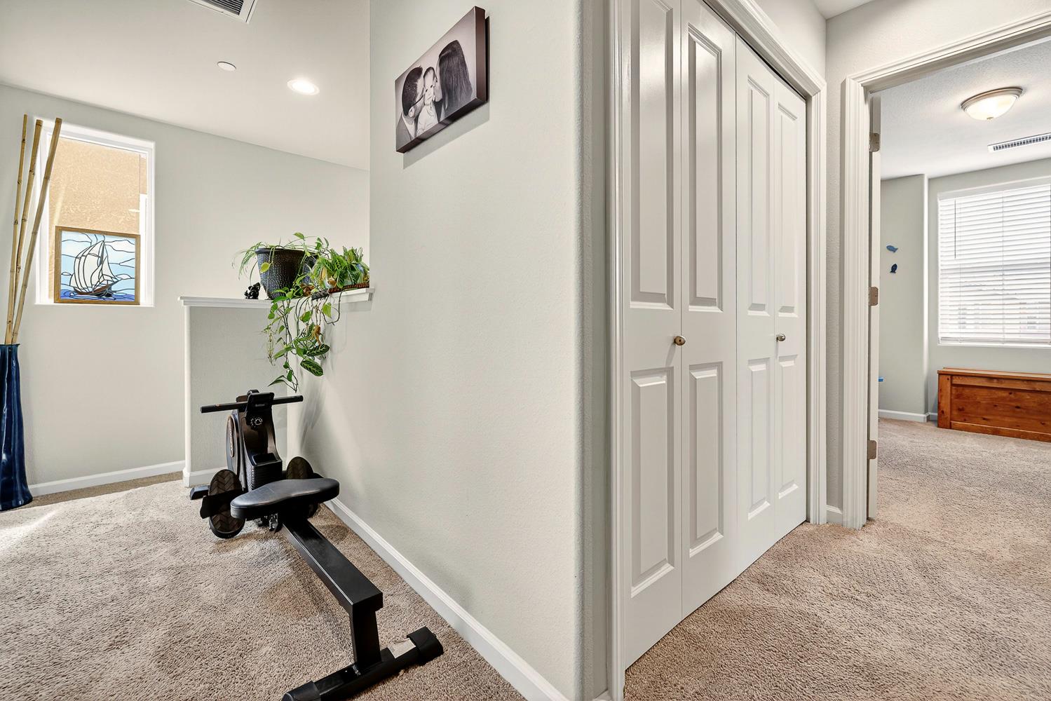 560 N Elise Ln, Fresno, CA 93727