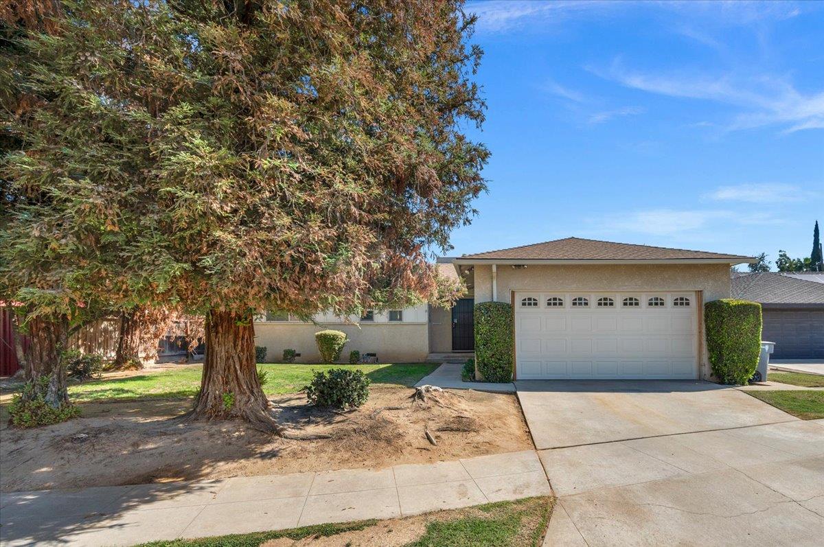 4740 N Valeria St, Fresno, CA 93726