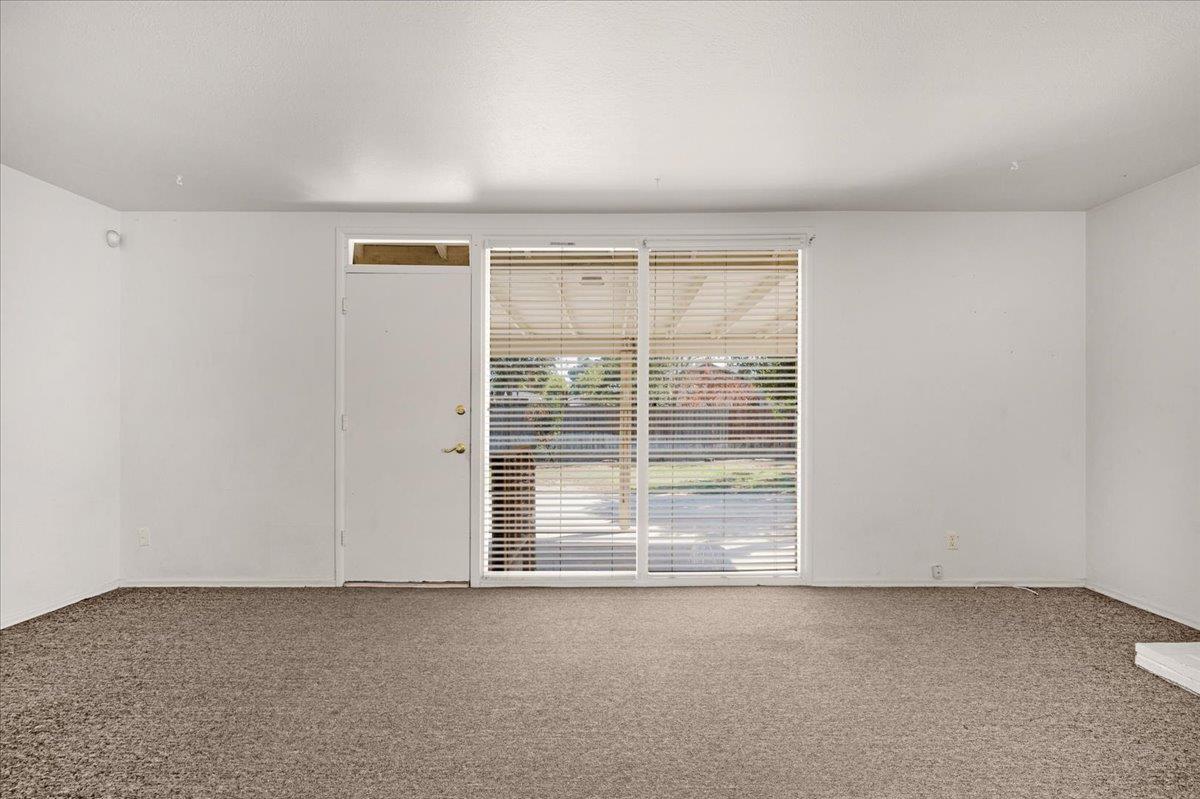 4740 N Valeria St, Fresno, CA 93726
