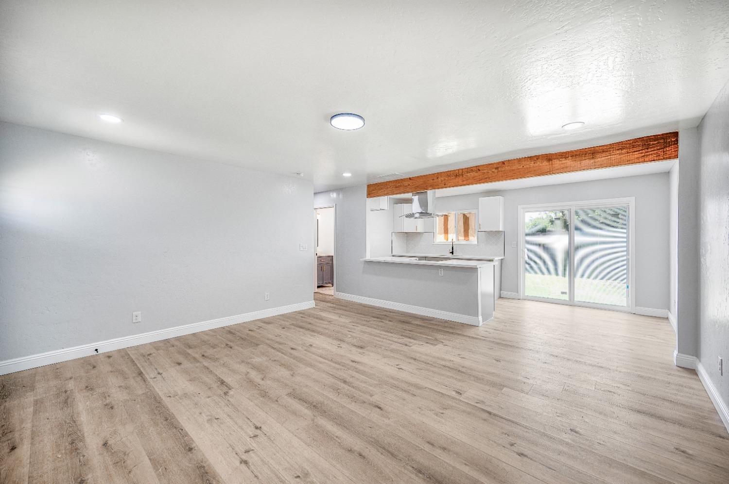 5934 E Dakota Ave, Fresno, CA 93727