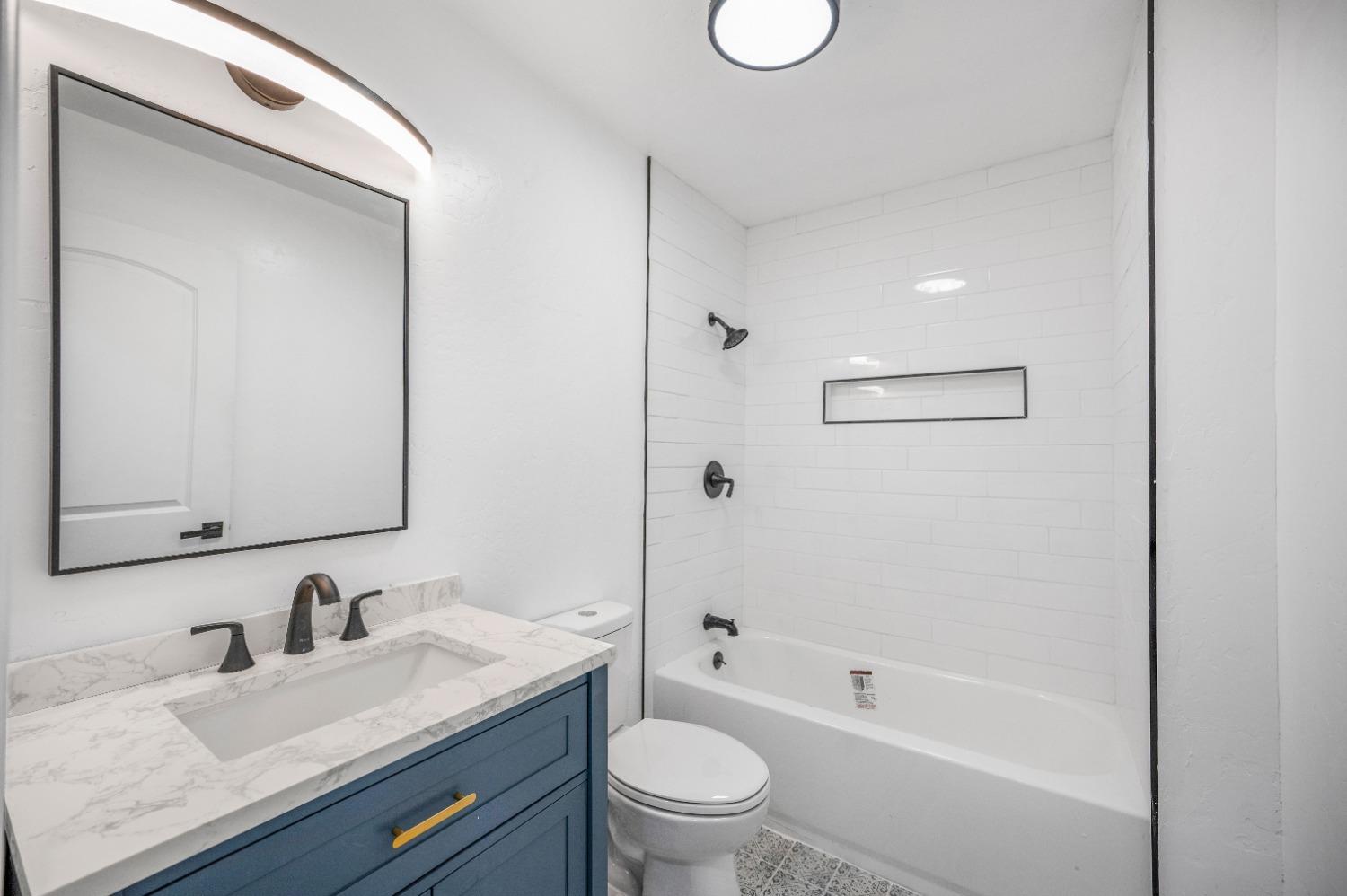 5934 E Dakota Ave, Fresno, CA 93727