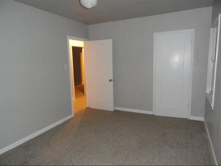 1806 E Clinton Ave, Fresno, CA 93703