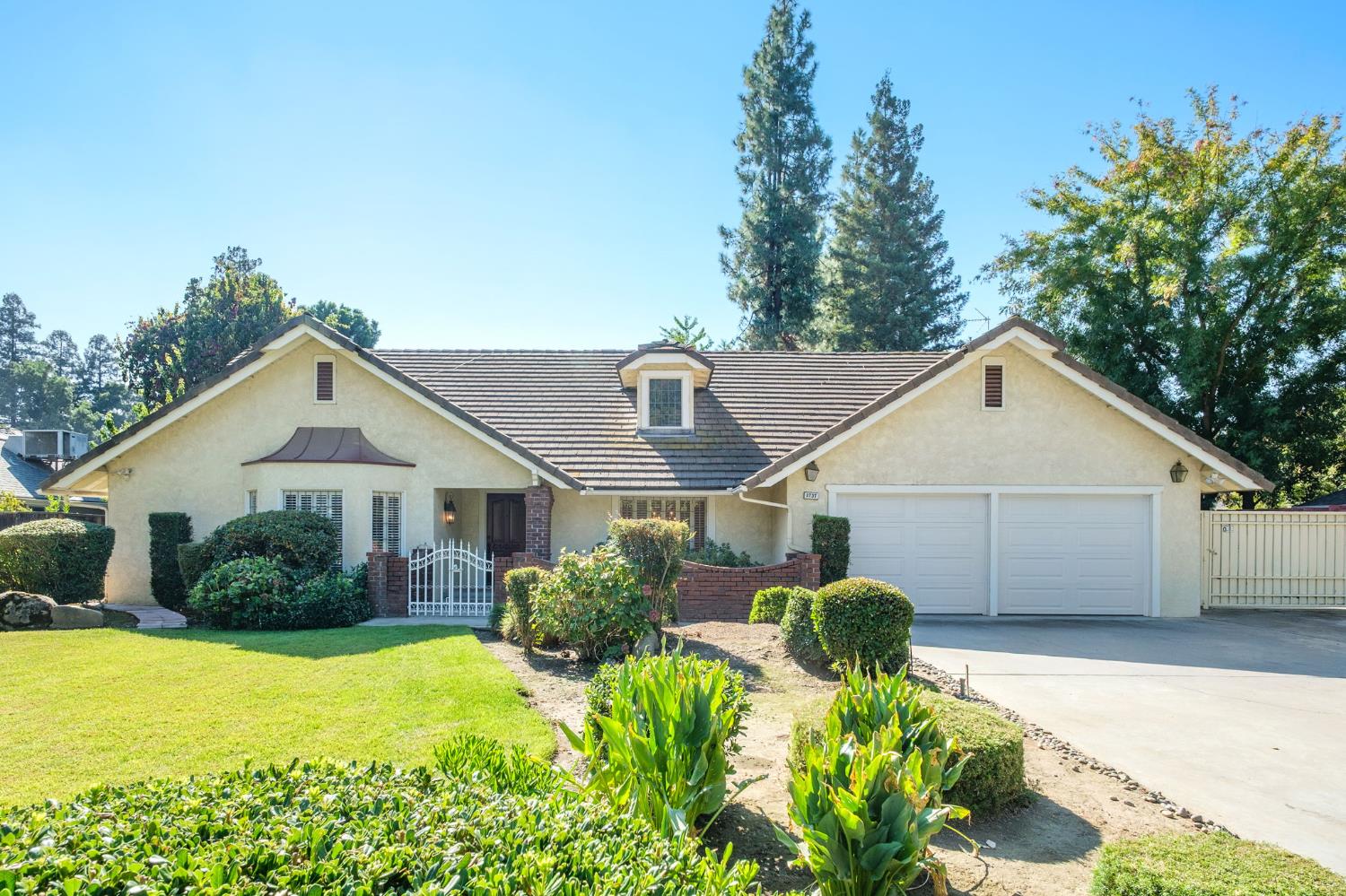 3737 W Minarets Ave, Fresno, CA 93711