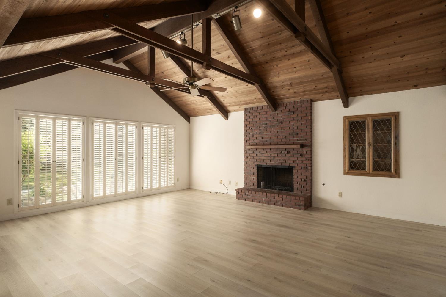 3737 W Minarets Ave, Fresno, CA 93711