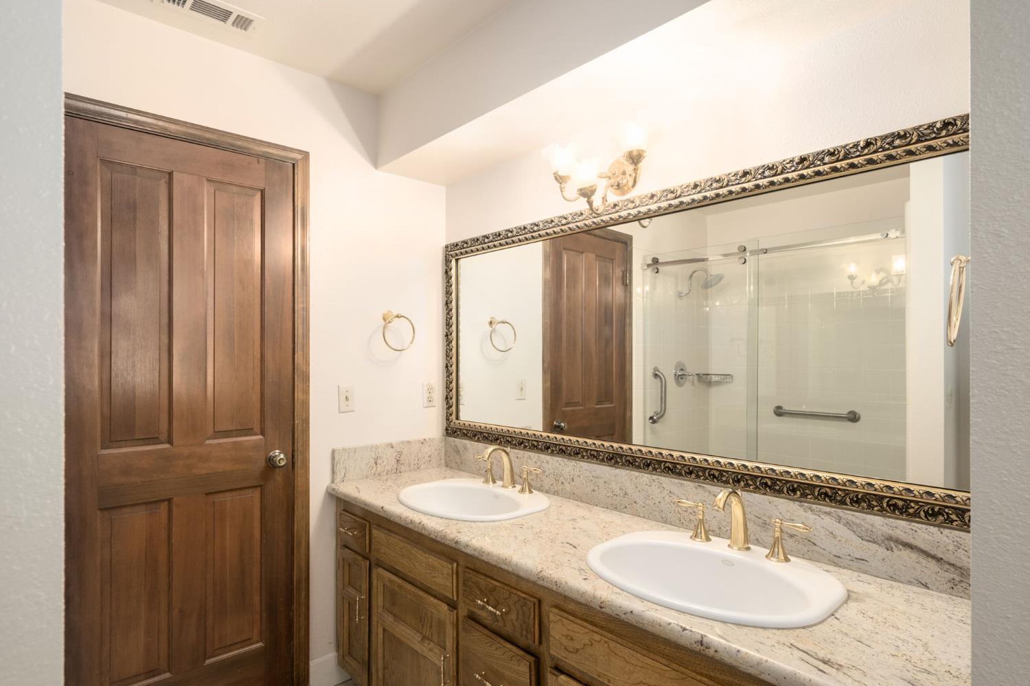 3737 W Minarets Ave, Fresno, CA 93711