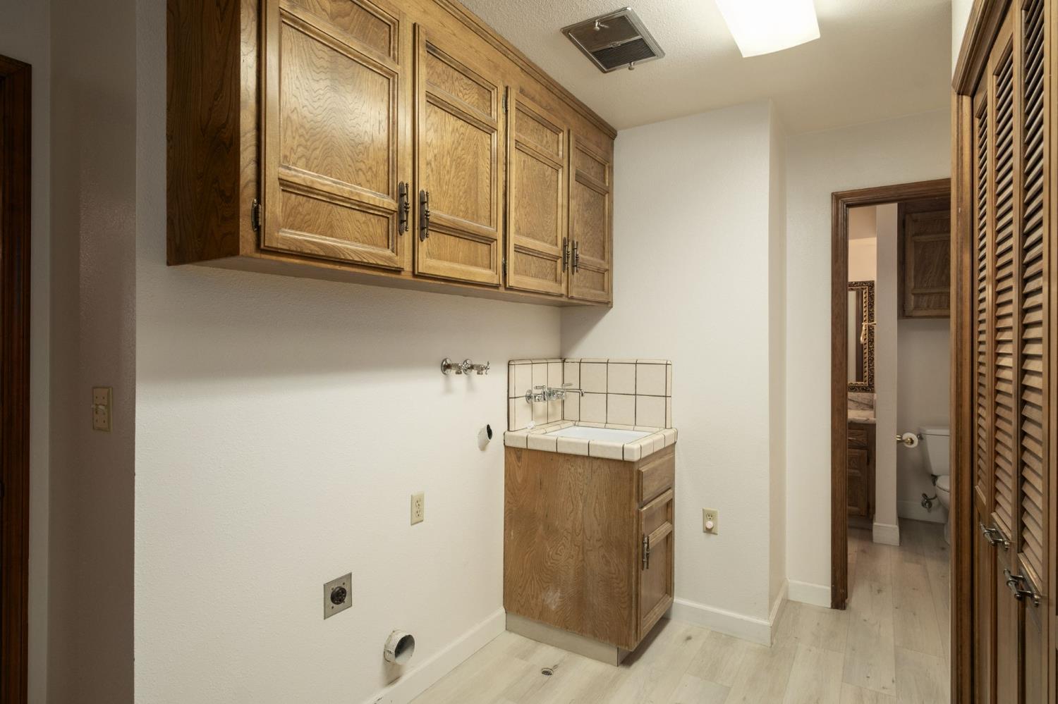 3737 W Minarets Ave, Fresno, CA 93711