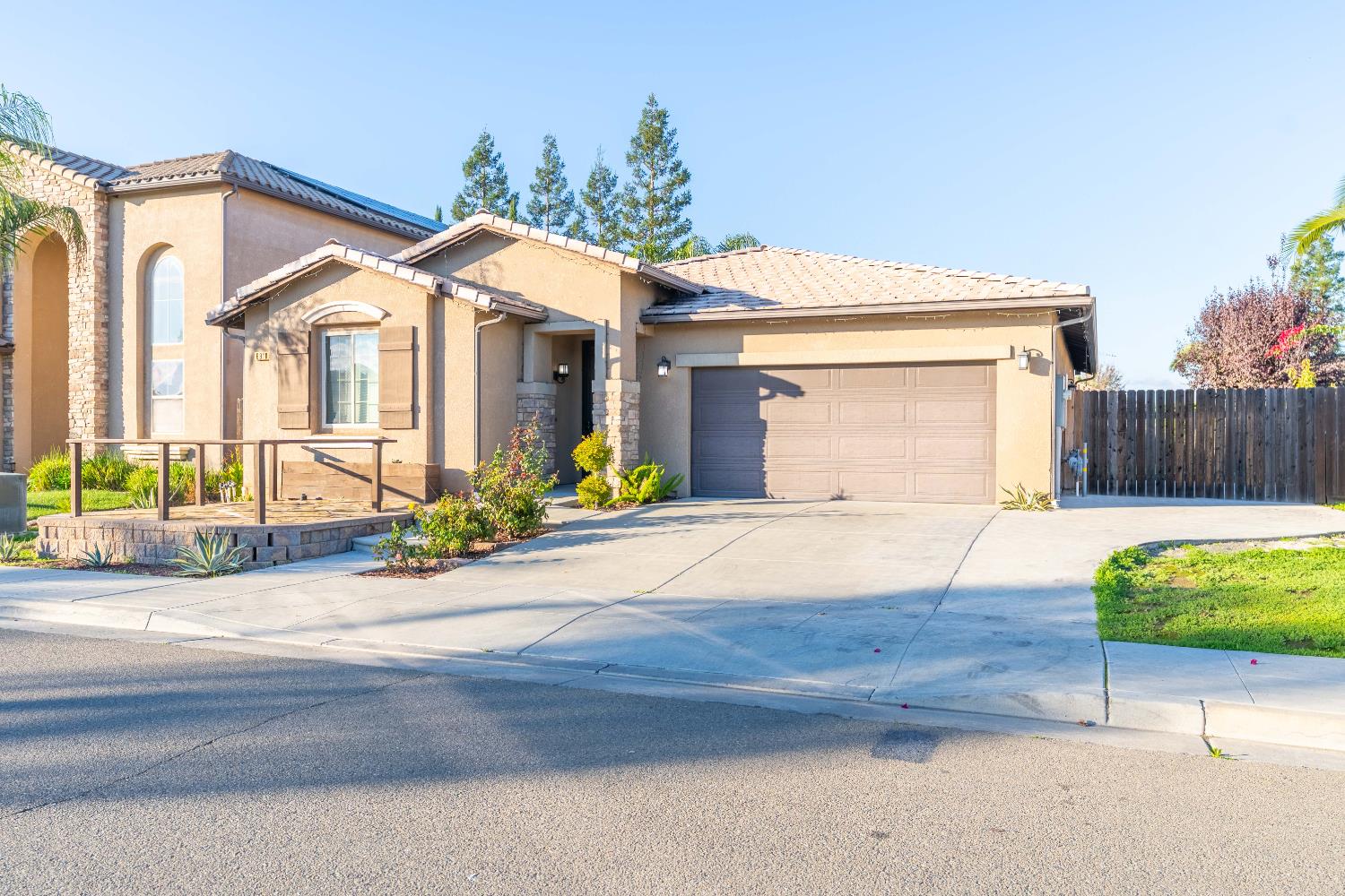 6910 W Gibson Ave, Fresno, CA 93723