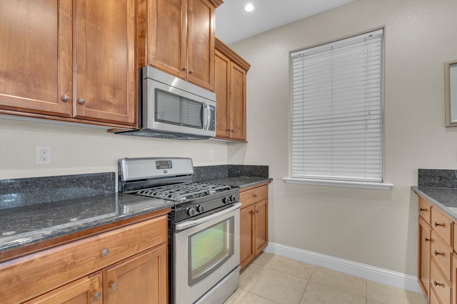 6910 W Gibson Ave, Fresno, CA 93723