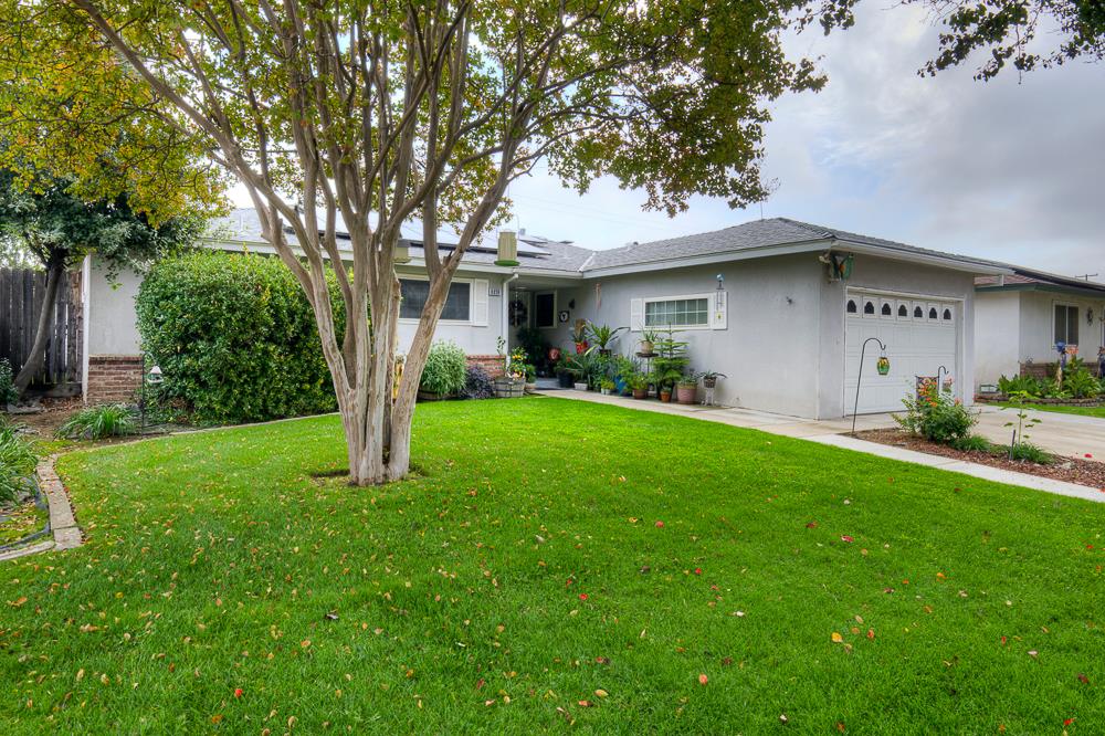 4456 N Dearing Ave, Fresno, CA 93726