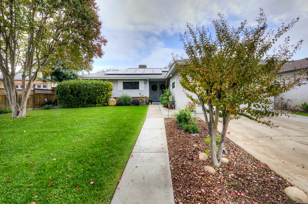 4456 N Dearing Ave, Fresno, CA 93726