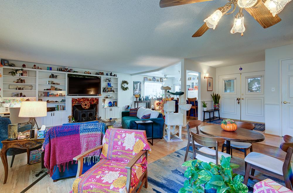 4456 N Dearing Ave, Fresno, CA 93726