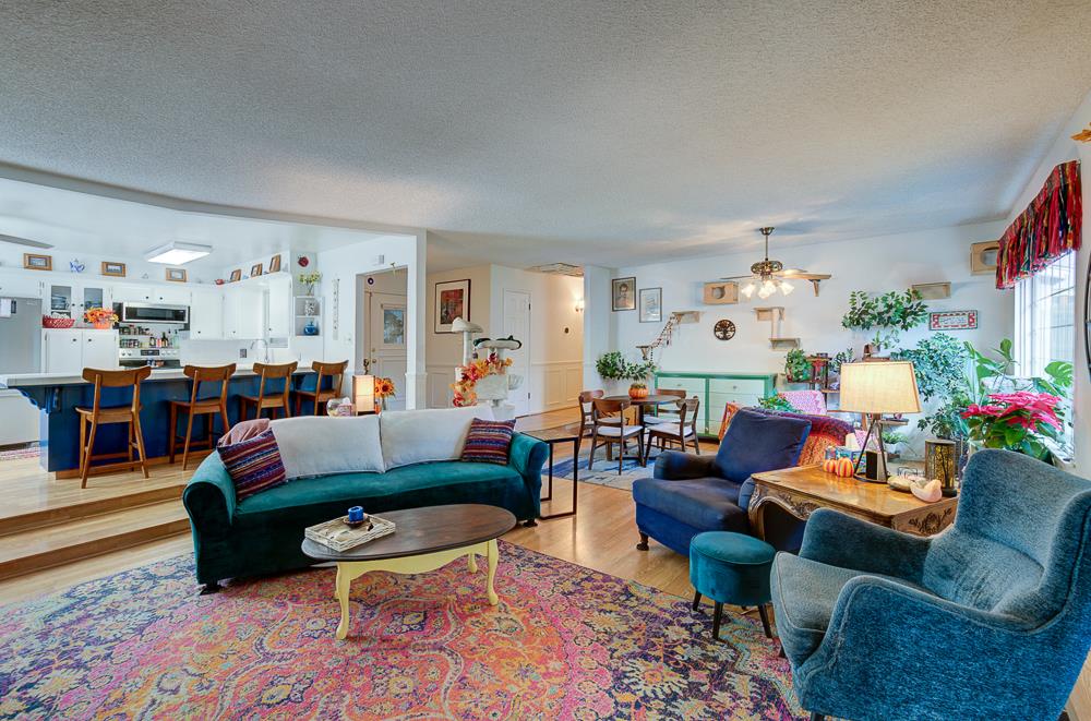 4456 N Dearing Ave, Fresno, CA 93726