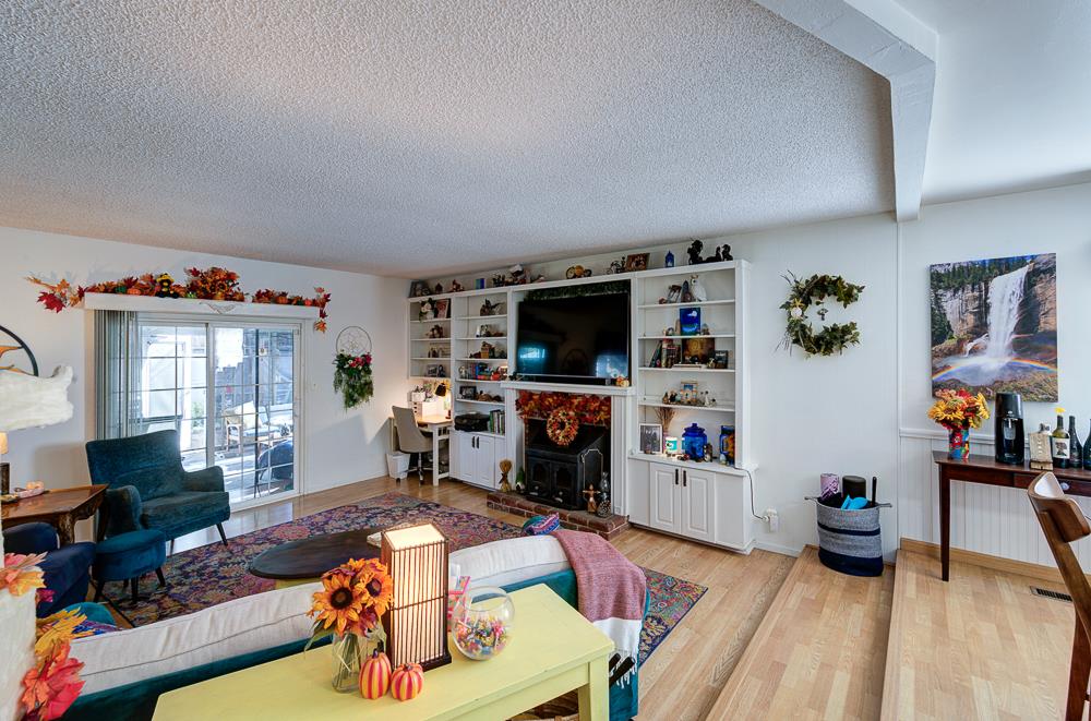 4456 N Dearing Ave, Fresno, CA 93726