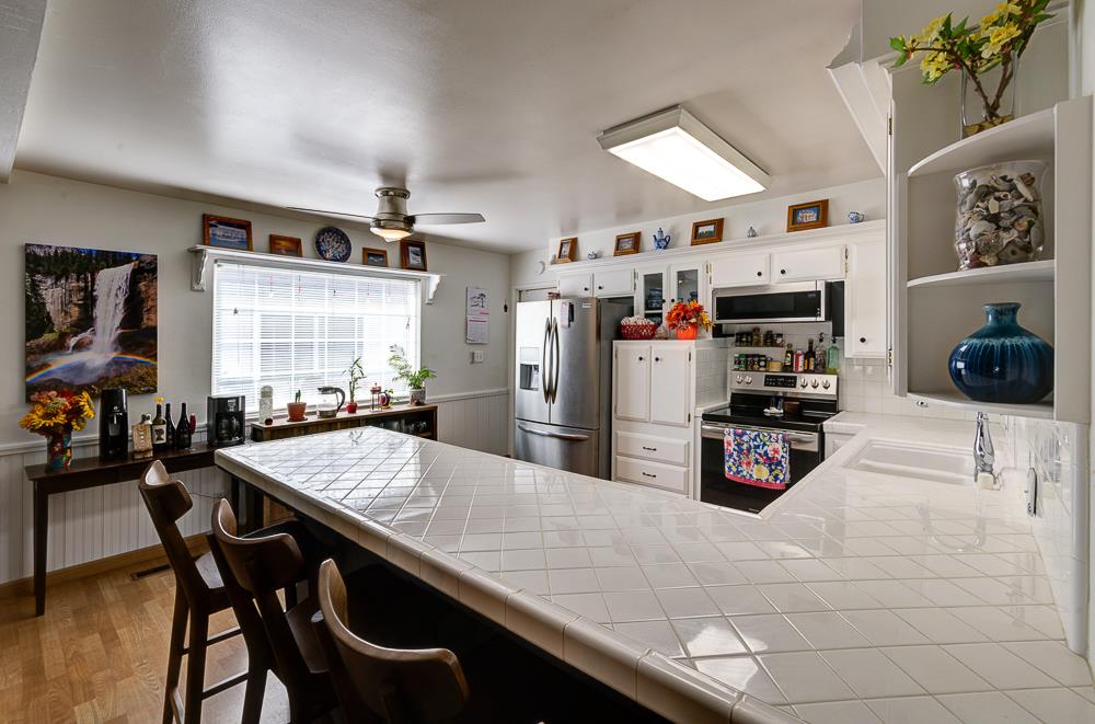 4456 N Dearing Ave, Fresno, CA 93726