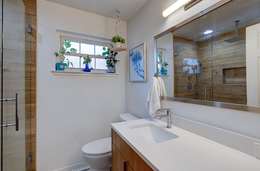 4456 N Dearing Ave, Fresno, CA 93726