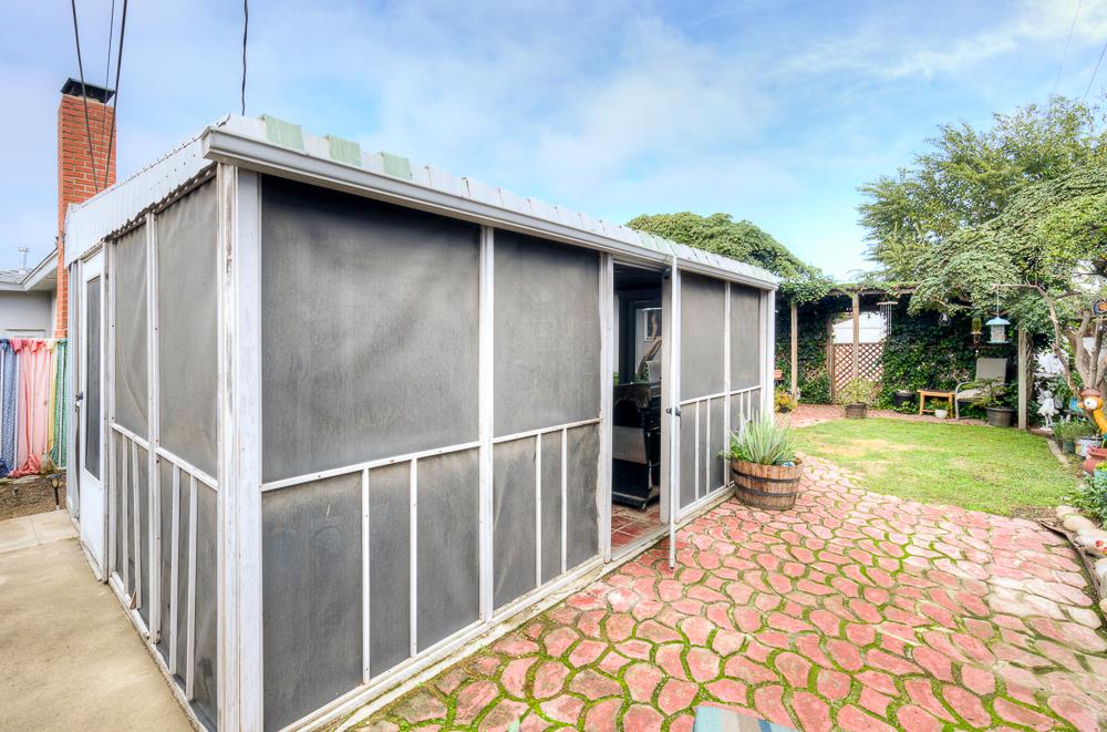 4456 N Dearing Ave, Fresno, CA 93726