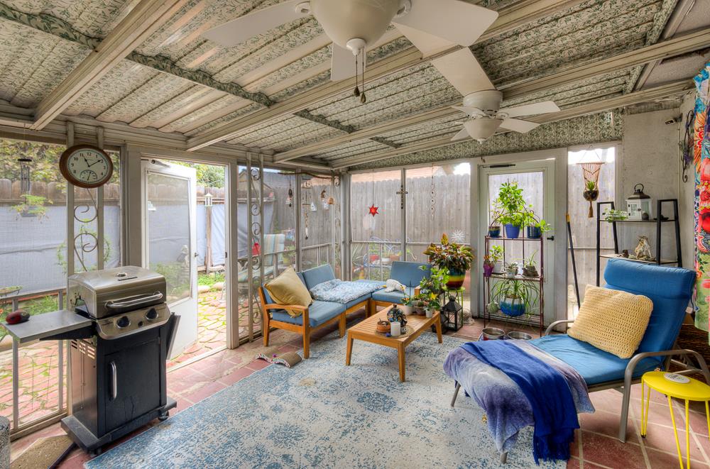 4456 N Dearing Ave, Fresno, CA 93726