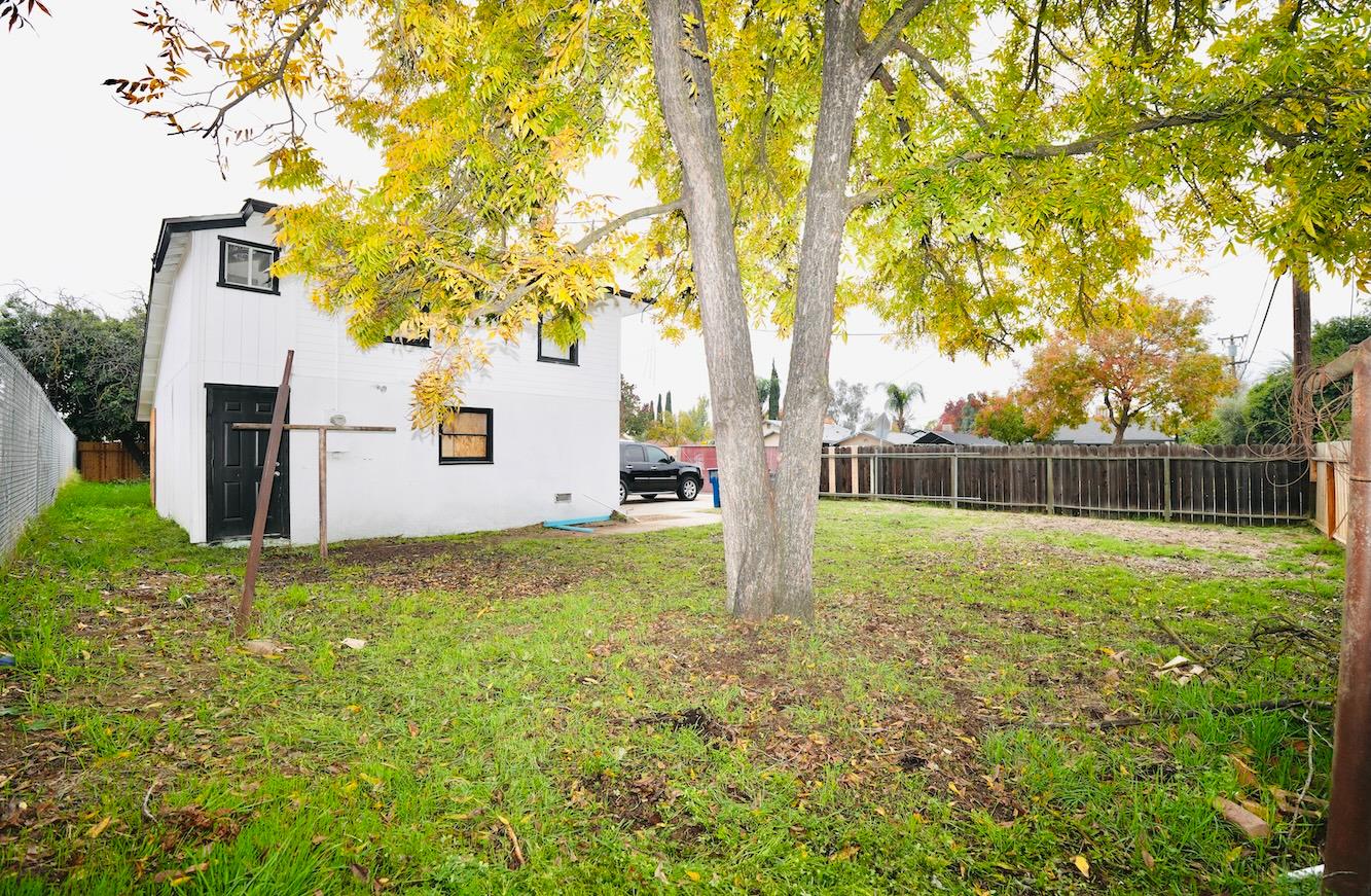 1305 E Fedora, Fresno, CA 93704