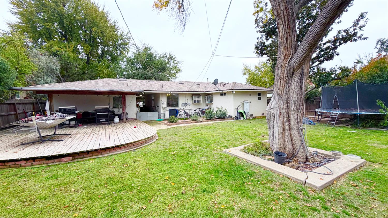 1328 Loftus Ln, Fresno, CA 93710