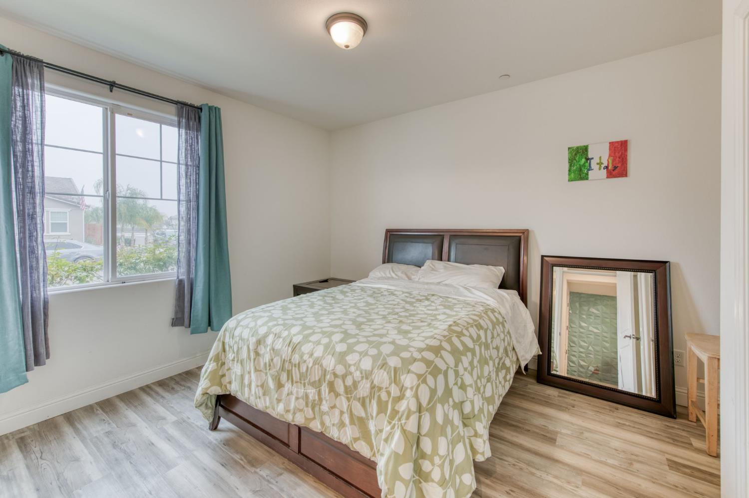 4407 N Casey Ave, Fresno, CA 93723