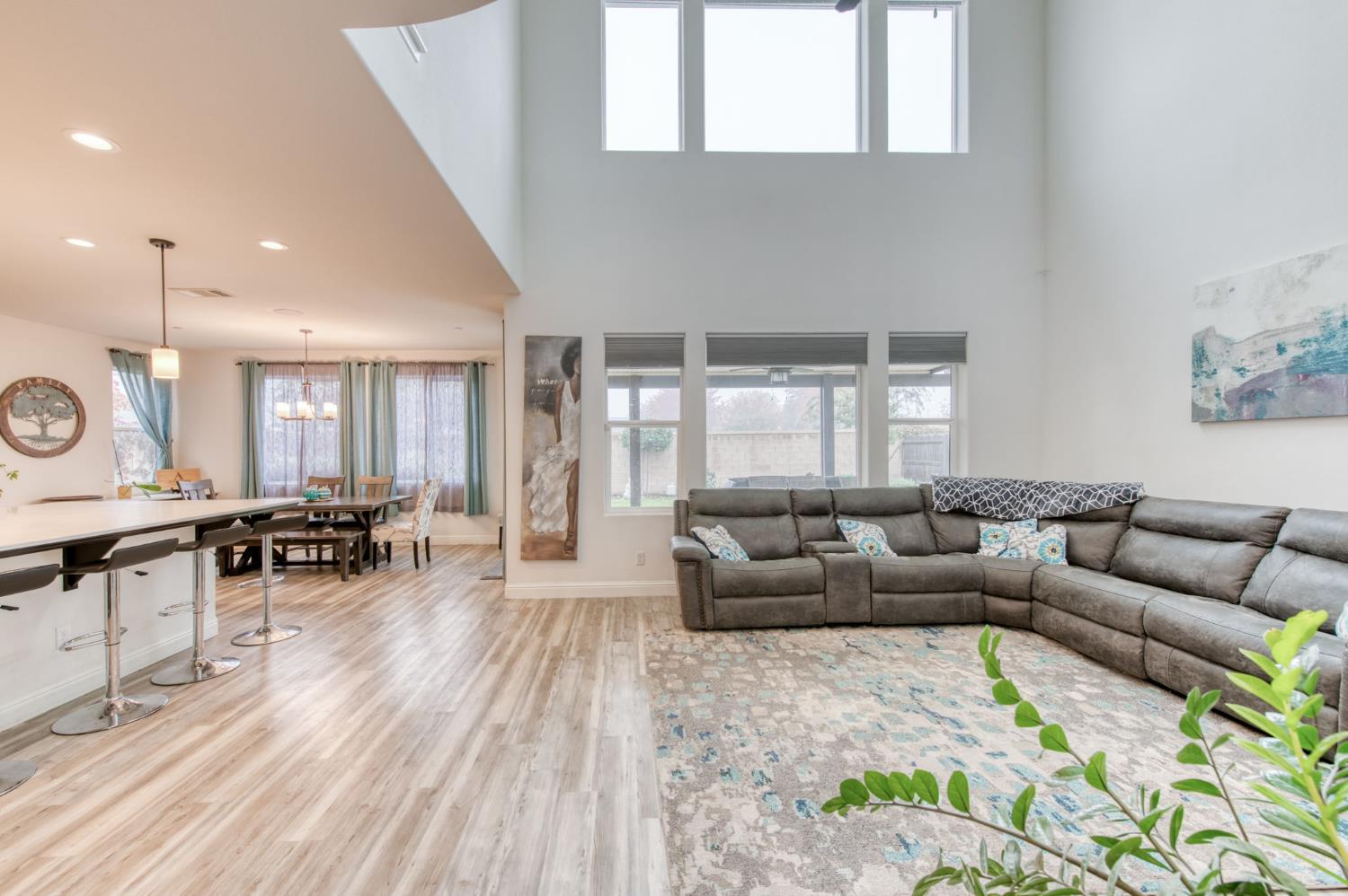 4407 N Casey Ave, Fresno, CA 93723