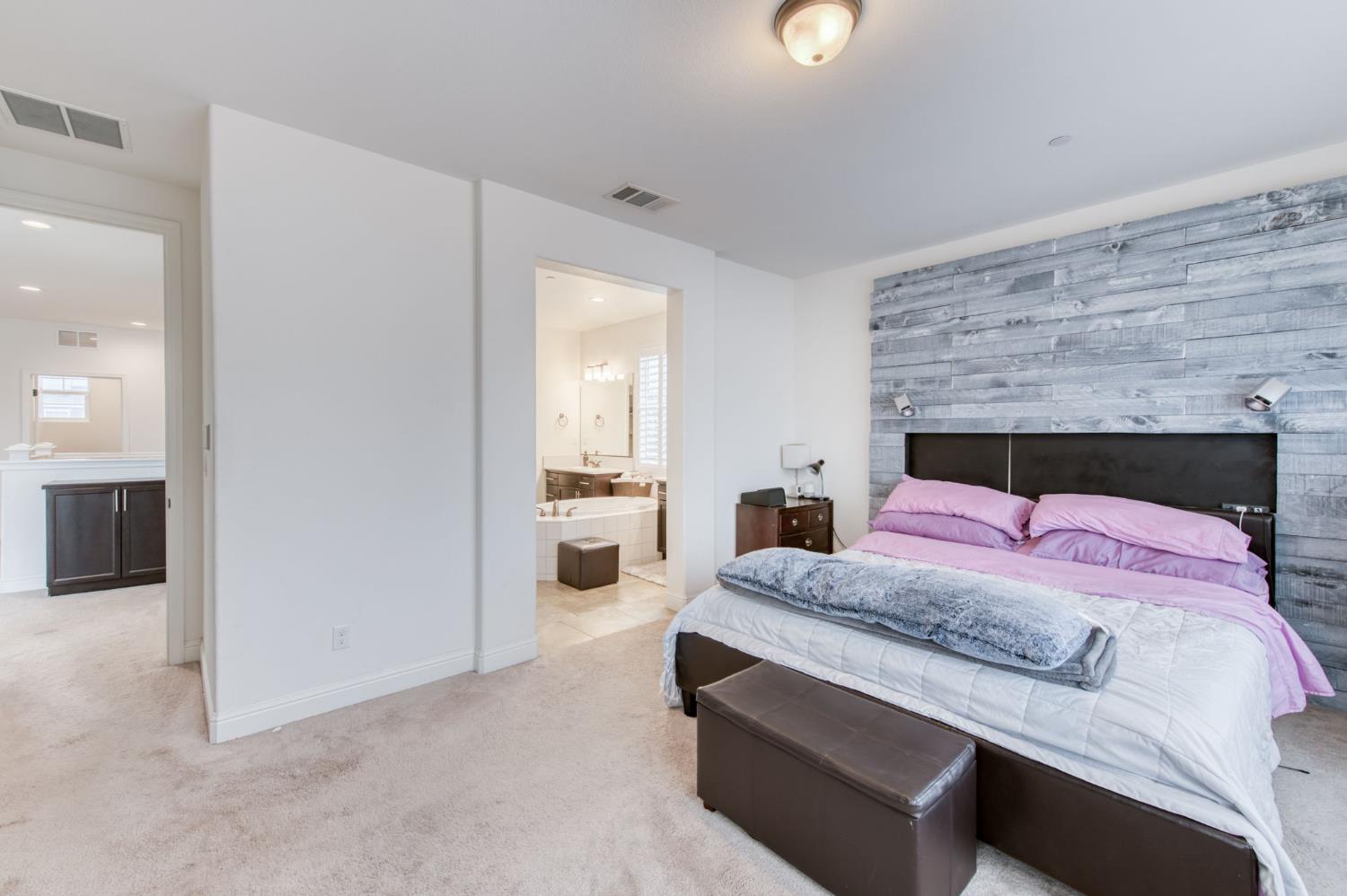 4407 N Casey Ave, Fresno, CA 93723