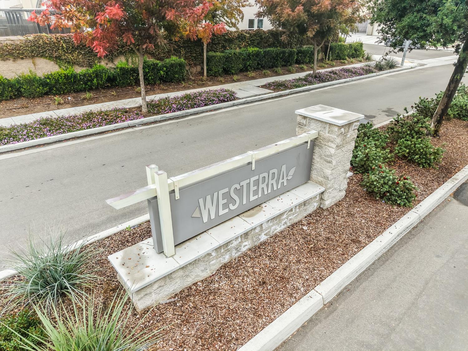 4407 N Casey Ave, Fresno, CA 93723