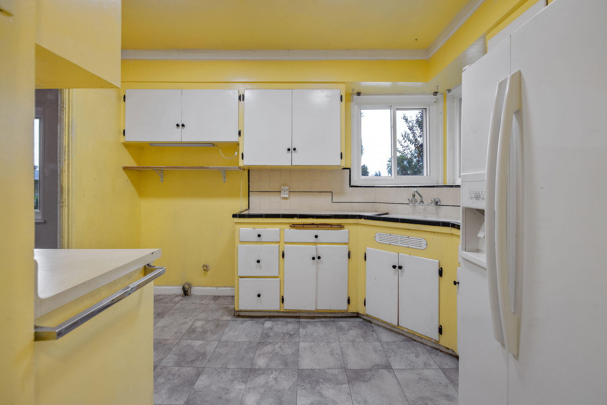 3021 E Simpson Ave, Fresno, CA 93703